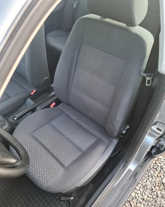 Audi A4 cena 9500 przebieg: 108300, rok produkcji 1996 z Świątniki Górne małe 466